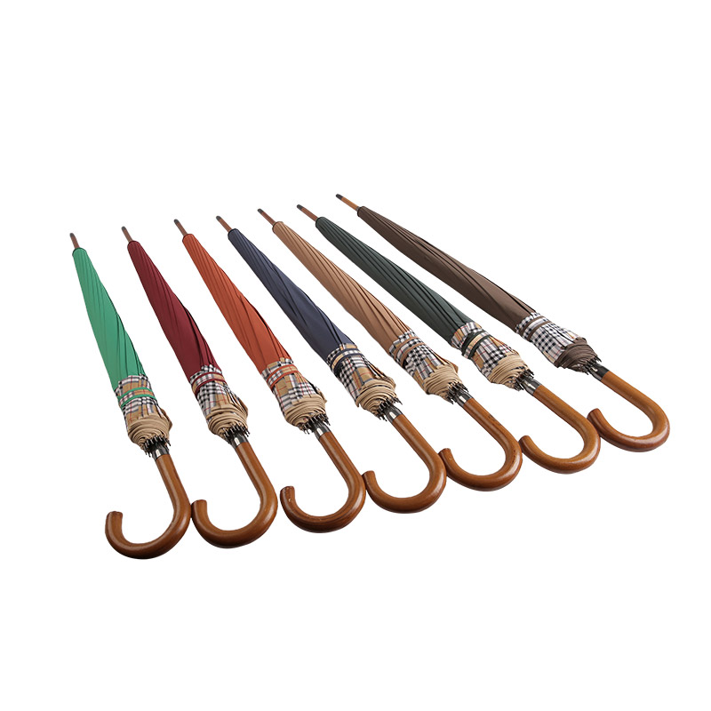 우산 원단에 일반적으로 사용되는 재료는 무엇입니까?